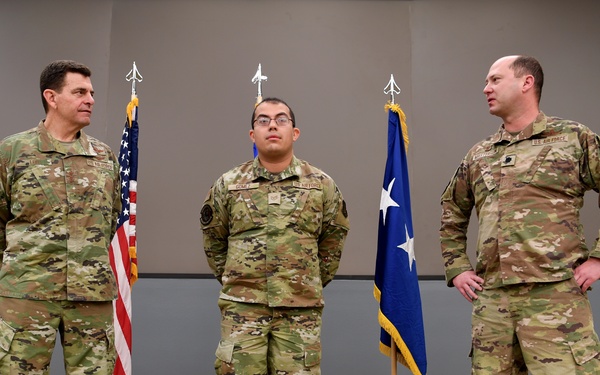 Lt. Gen. Loh tours the 195th Wing