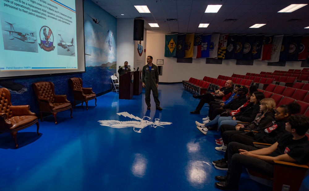 Patrol and Reconnaissance Squadron (VP) 30 Macon County High School JROTC tour