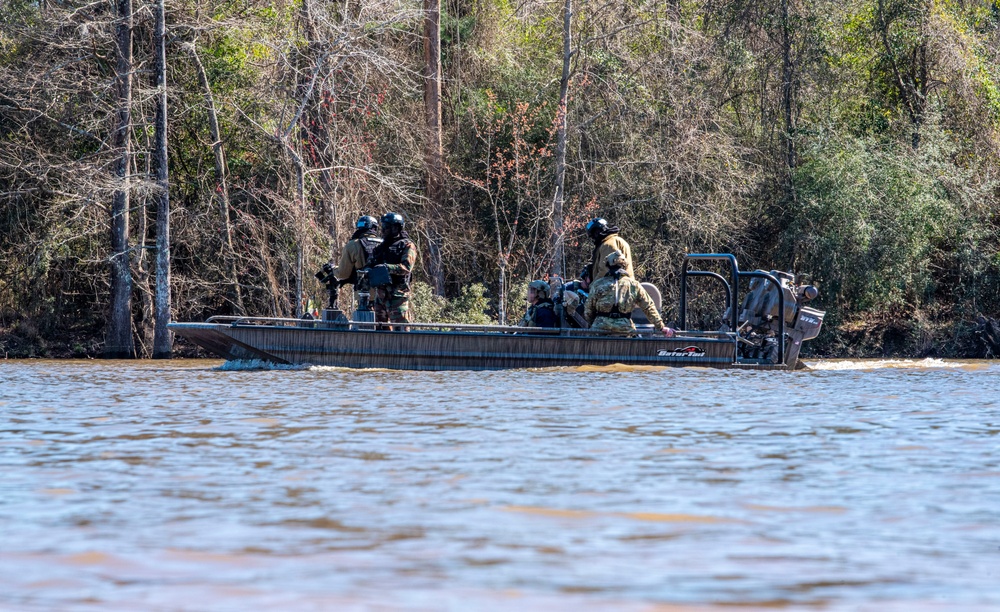 AFRICOM Riverine Course Underway at NAVSCIATTS