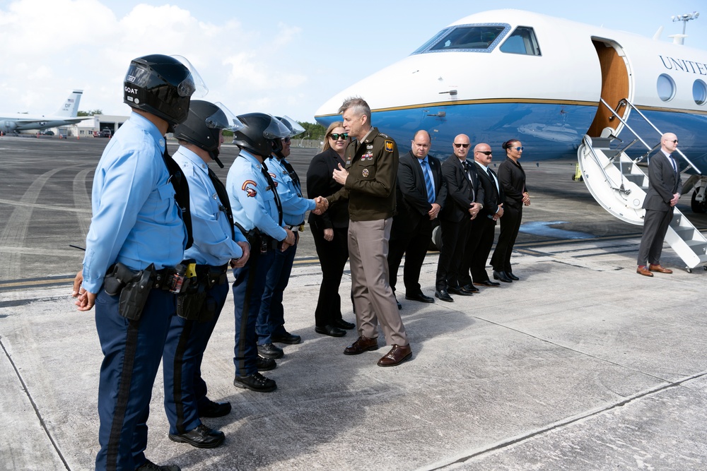 Gen. Daniel R. Hokanson, CNGB visits the 156th Wing