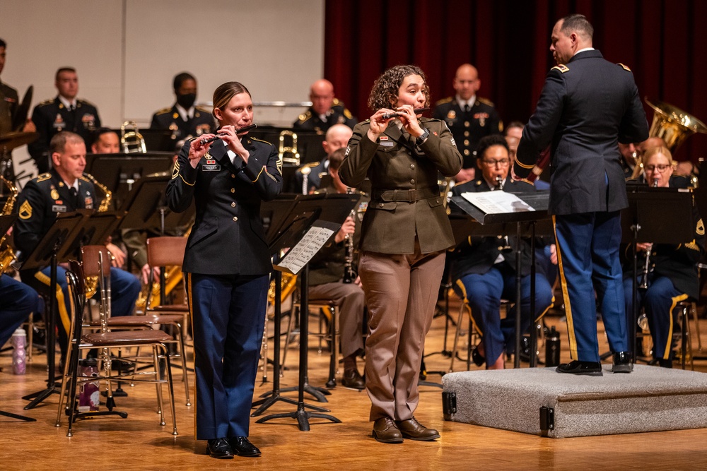 Connecting the Community with the Army and it’s Music