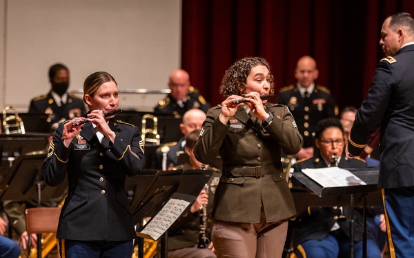 Connecting the Community with the Army and it’s Music