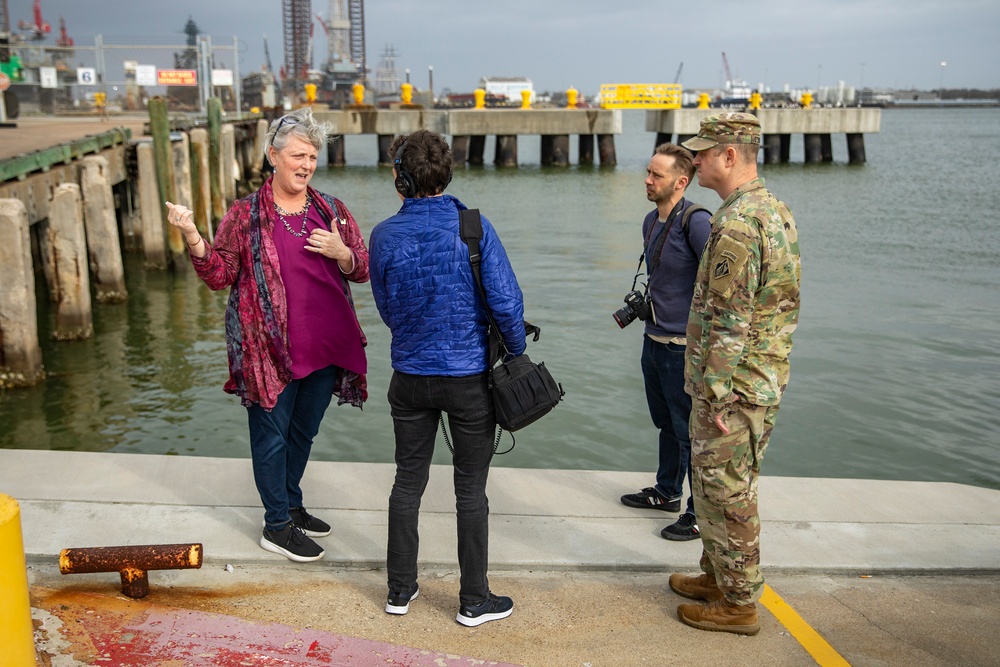 NPR Takes Galveston District's &quot;Ring Tour&quot;