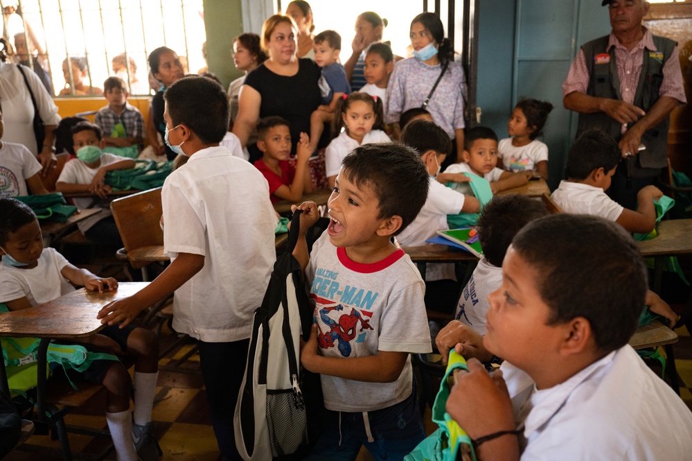 SFAB visits school in La Paz