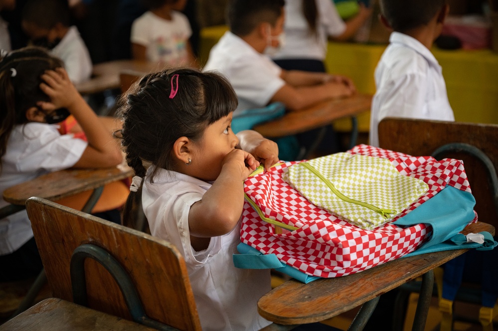 SFAB visits school in La Paz