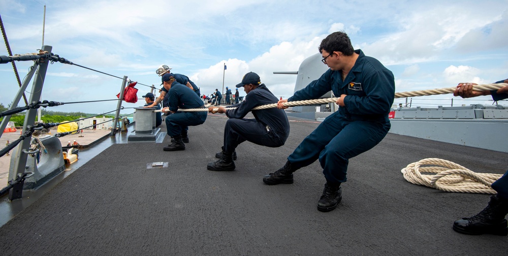 USS Paul Hamilton Visits Diego Garcia