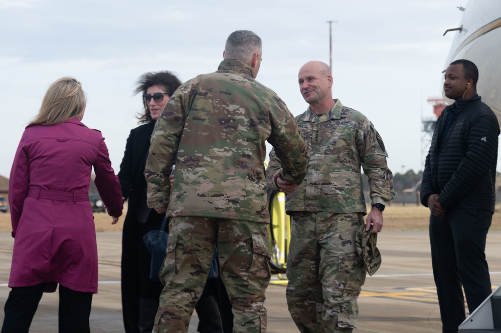 EUCOM Commander Visits RAF Lakenheath