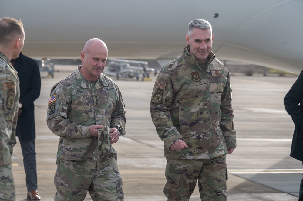 EUCOM Commander Visits RAF Lakenheath