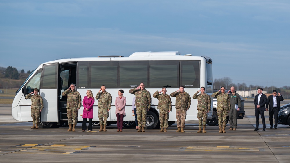 EUCOM Commander Visits RAF Lakenheath