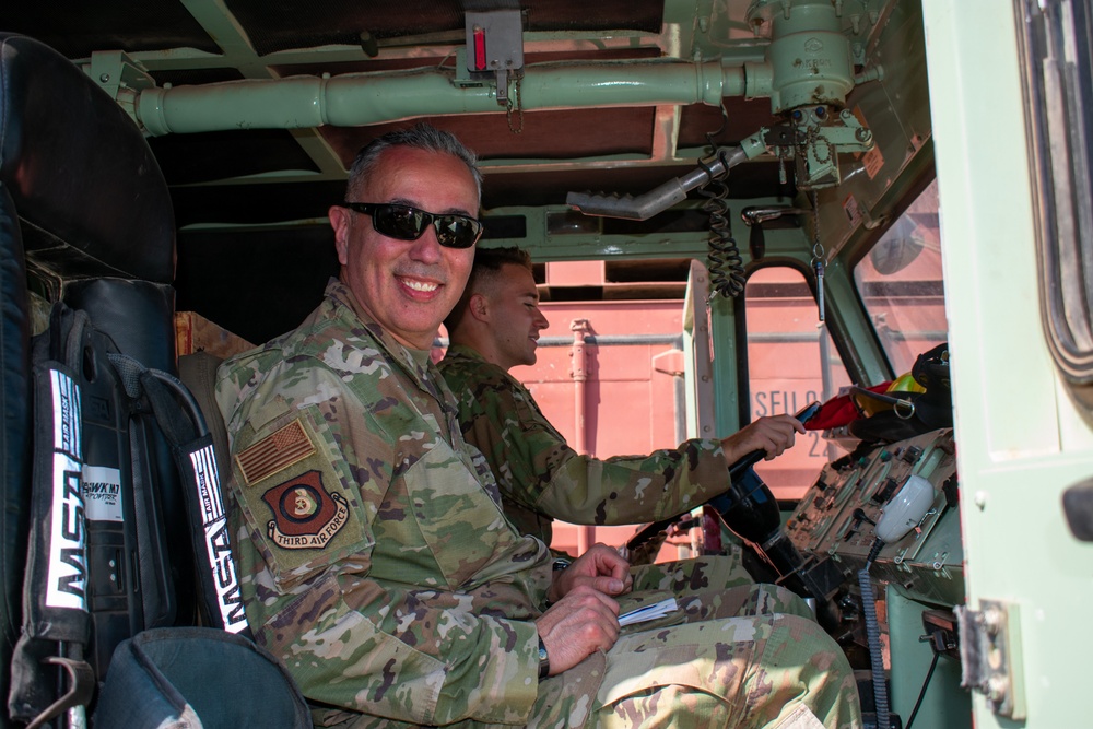 Maj Gen France visits Chabelley Air Base