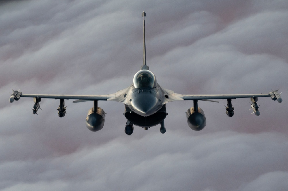 908th EARS extends F-16 combat patrol reach