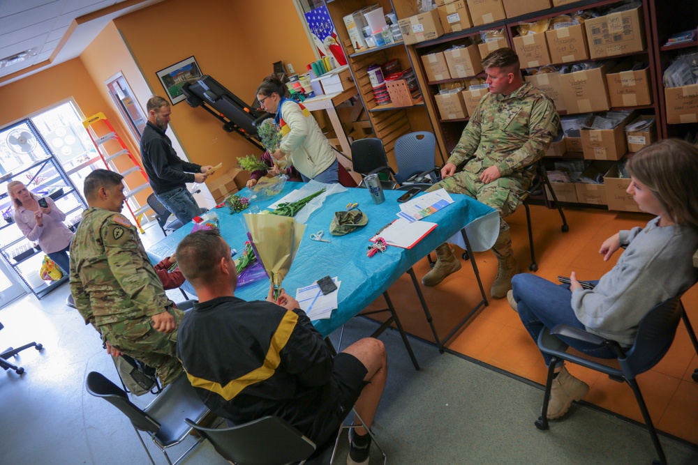 Fort Campbell SRU Soldiers participate in Horticulture Therapy