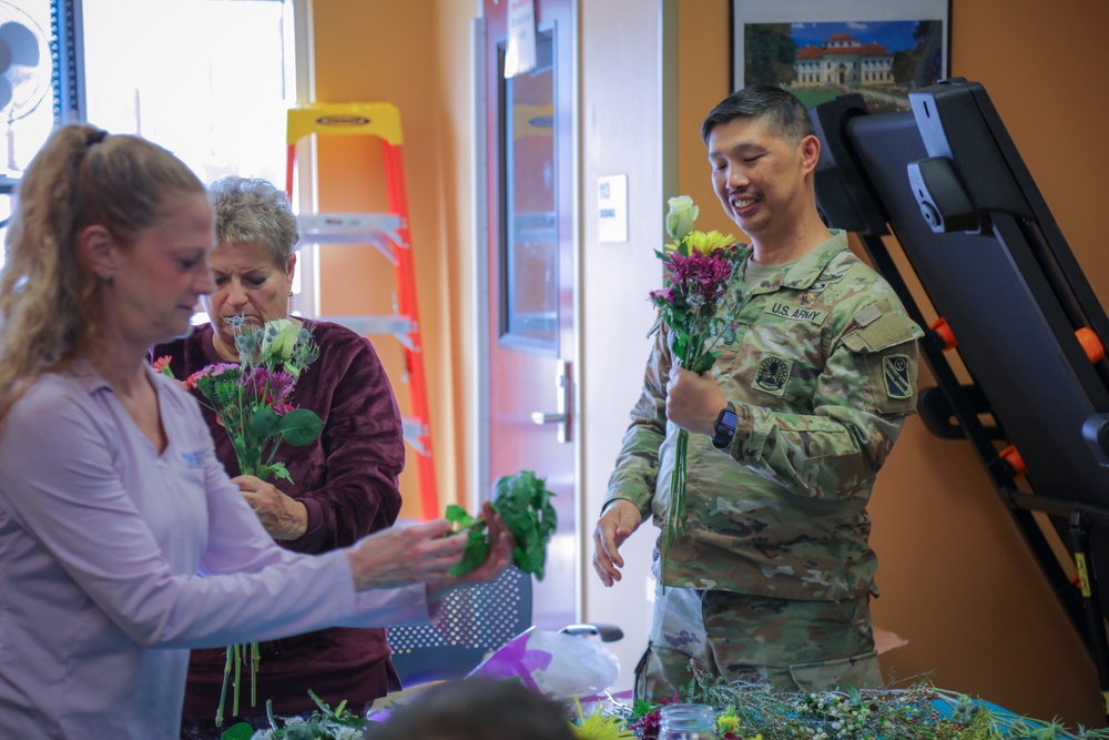 Fort Campbell SRU Soldiers participate in Horticulture Therapy