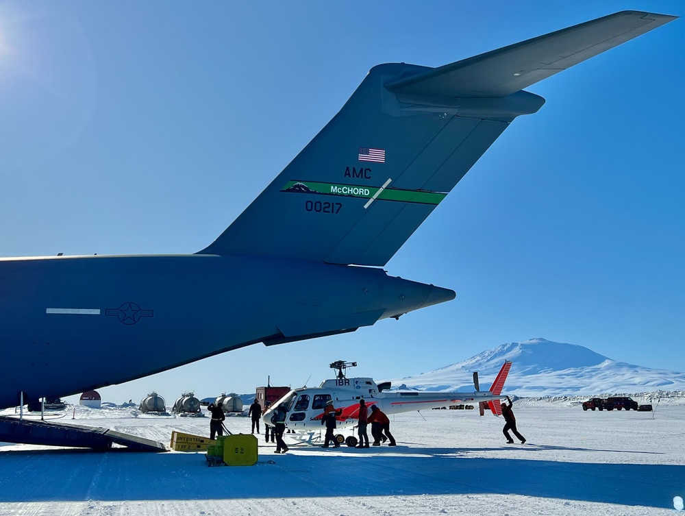 304th Expeditionary Airlift Squadron