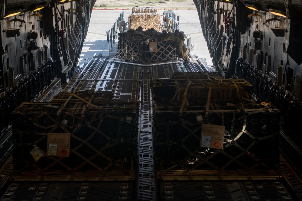 C-17 Ops: Cargo