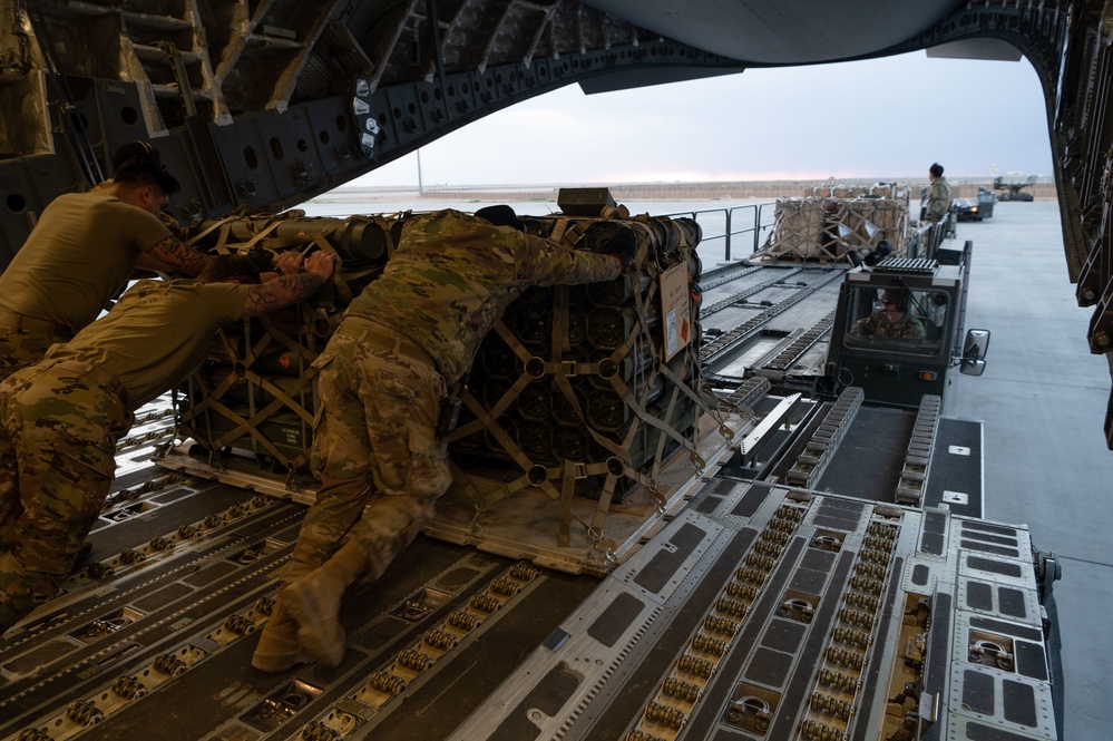 C-17 Ops: Cargo