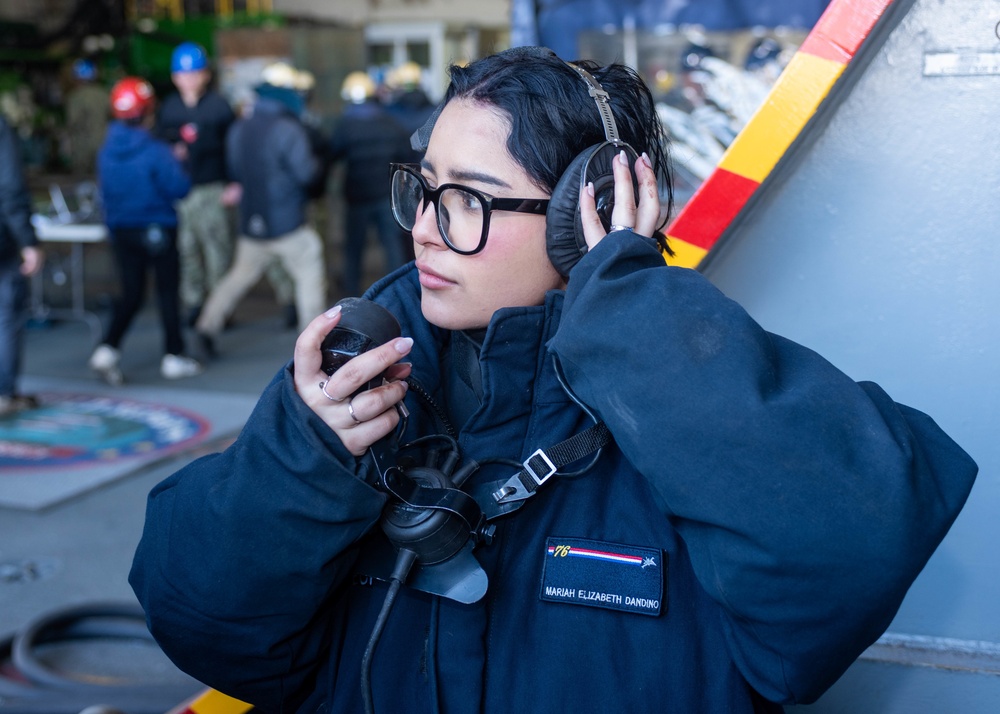 USS Ronald Reagan (CVN 76) Sailors conduct communications training