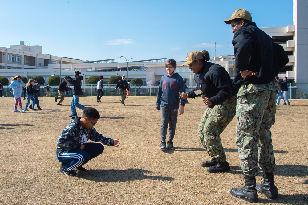 USS Ronald Reagan (CVN-76) Sailors participate in community relations event at Yokosuka Middle School