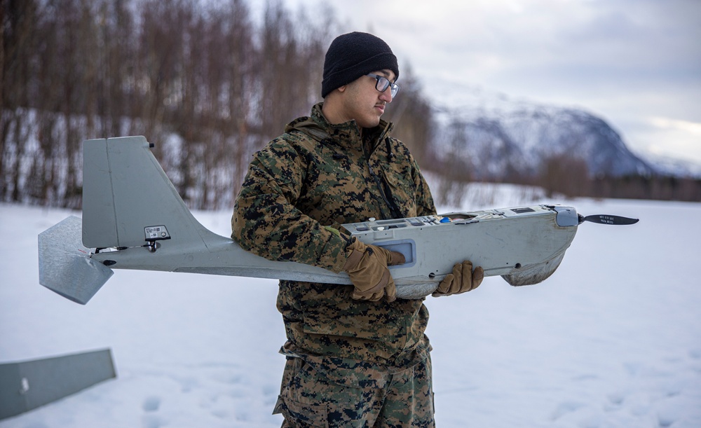 DVIDS - Images - 2d CEB Conducts Drill With A RQ-20B Puma Fixed-wing ...