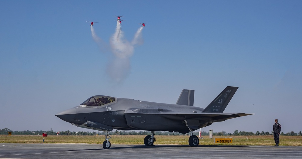 F-35 Demo team performs during Aero India 23