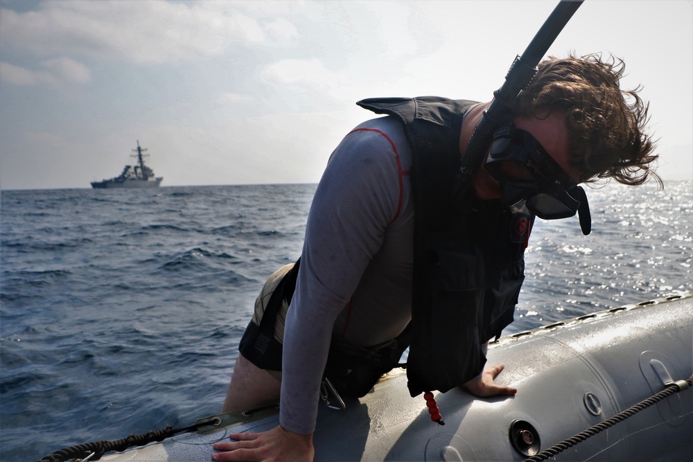 USS Paul Hamilton Search and Rescue Training
