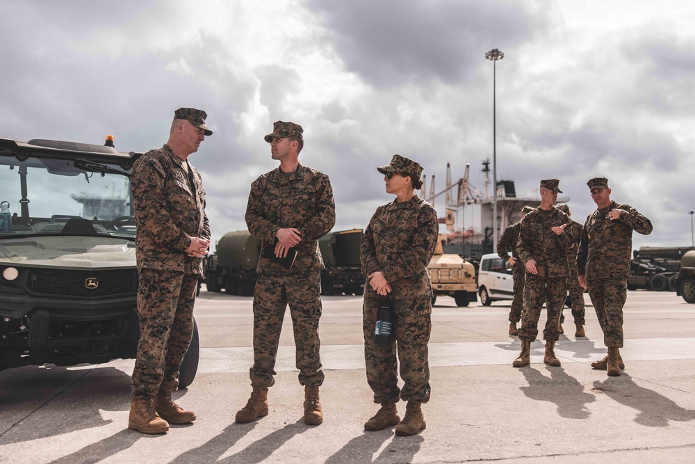 Commanding General visits Maritime Pre-Positioning Force Exercise (MPFEX) 23