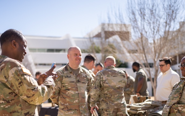 Soldiers Take Photos of Modular Scalable Vest