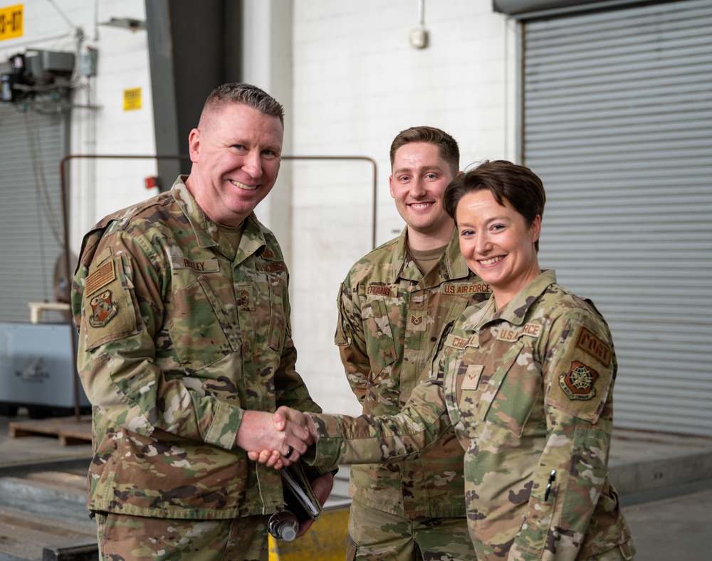 18th AF CCC visits Dover AFB