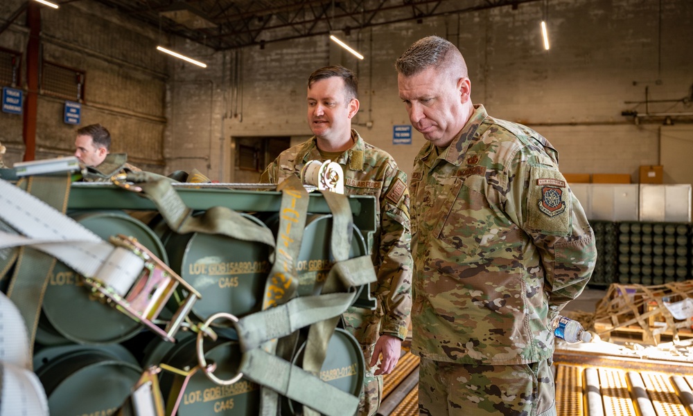 18th AF CCC visits Dover AFB