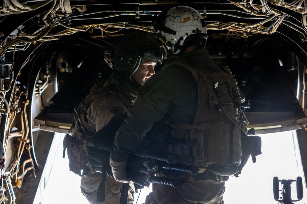 DVIDS - Images - VMM-261 conducts low-visibility landings in the desert ...