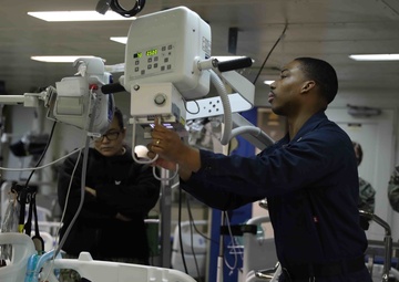 USS BATAAN Pier-side Trauma Medical Training