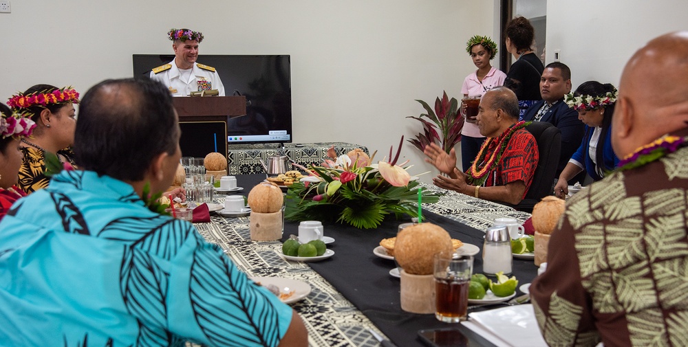 CJRM Visits FSM, Attends Micronesian Presidents' Forum