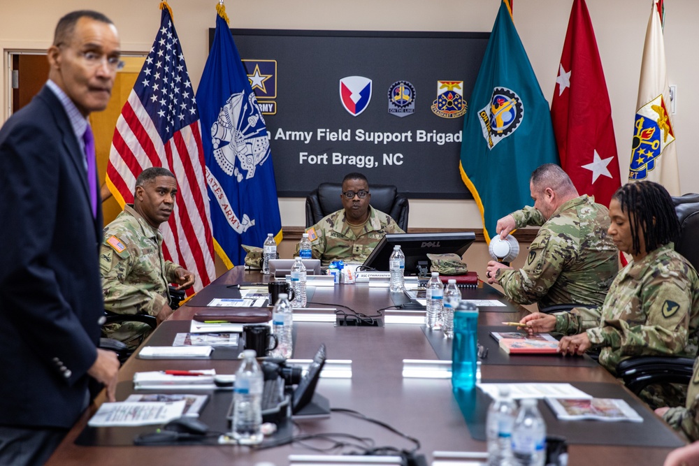 Maj. Gen. David Wilson Visits 406th Army Field Support Brigade Headquarters