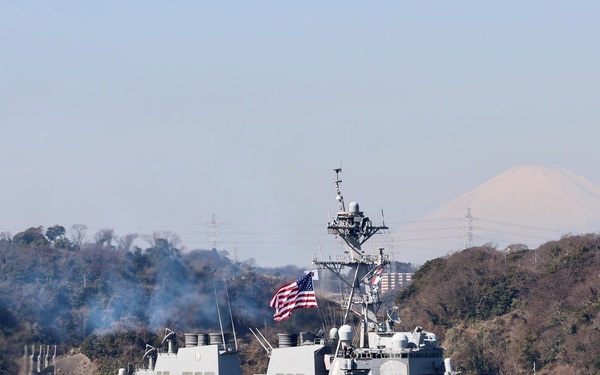 USS Barry (DDG 52) Departs Yokosuka