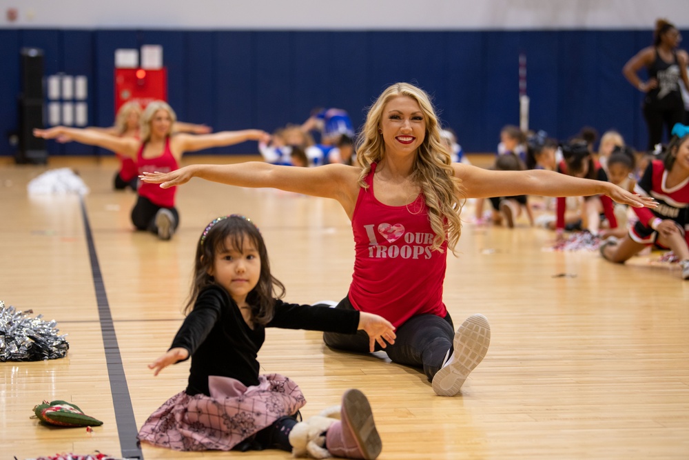 NFL Cheerleaders visit MCAS Iwakuni