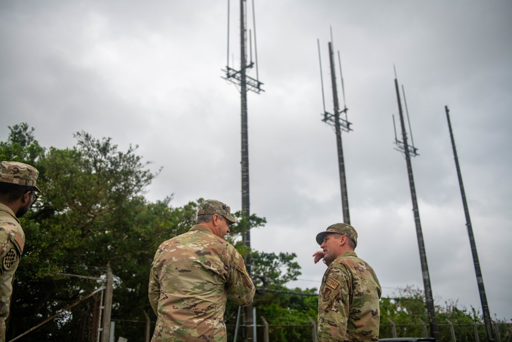 5th AF Command Chief meets Kadena