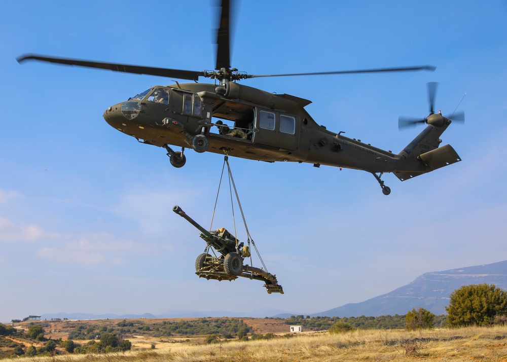 1st Battalion, 320th Field Artillery Regiment Conduct Elevator Drills in Greece