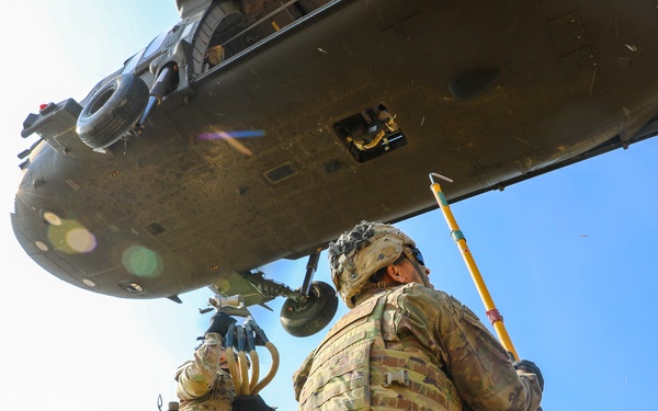 1st Battalion, 320th Field Artillery Regiment Conduct Elevator Drills in Greece