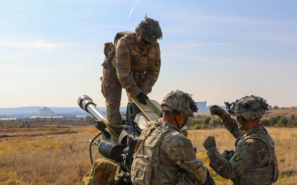 1st Battalion, 320th Field Artillery Regiment Conduct Elevator Drills in Greece