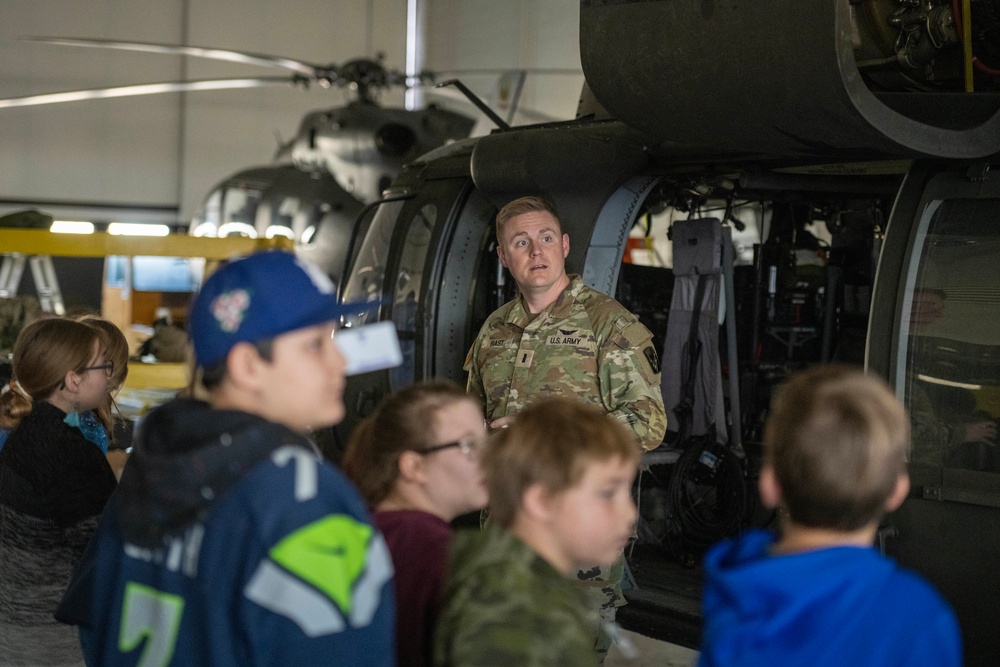 STARBASE Kids Tour Army Aviation