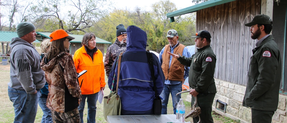 Becoming Outdoors Women Hunt at Waco Lake