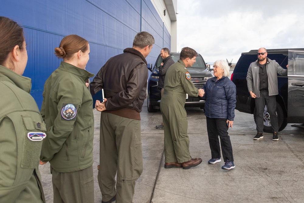 Senator Patty Murray visits NASWI's VAQ-129