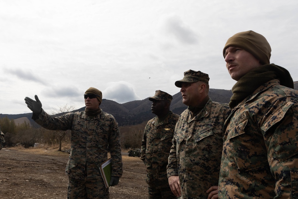 Col. Danner visits CLB 31