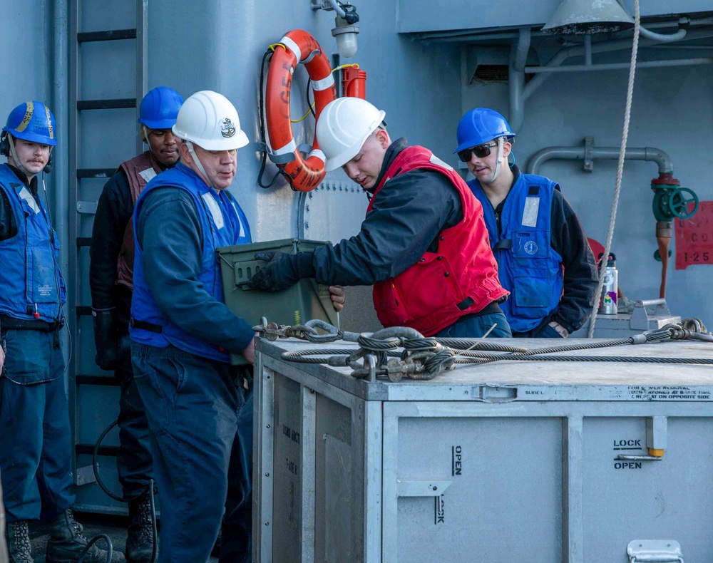 USS Leyte Gulf (CG 55) Daily Operations