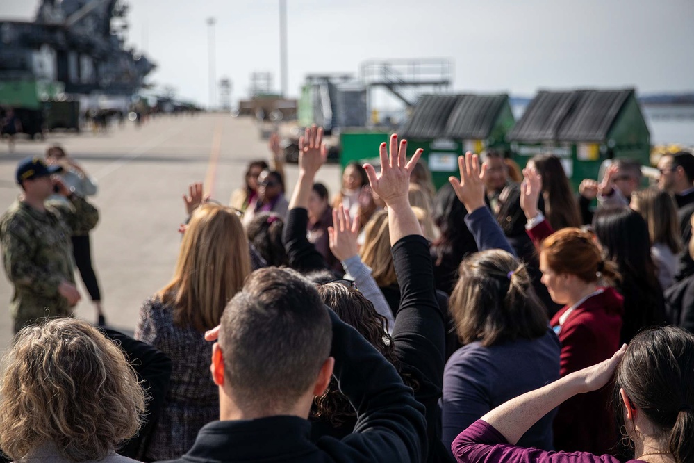 USS Tripoli Hosts Lead San Diego Impact Program Participants