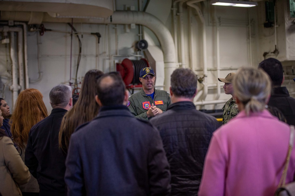 USS Tripoli Hosts Lead San Diego Impact Program Participants