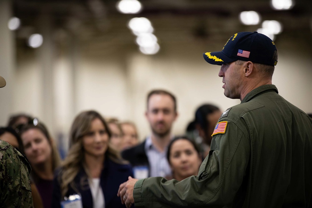 USS Tripoli Hosts Lead San Diego Impact Program Participants