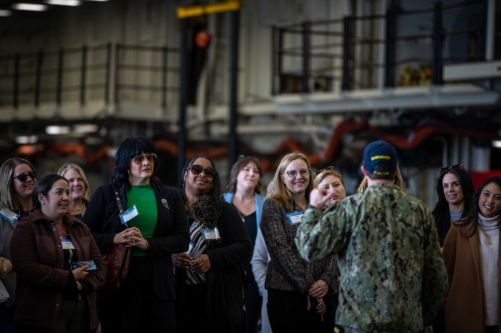 USS Tripoli Hosts Lead San Diego Impact Program Participants