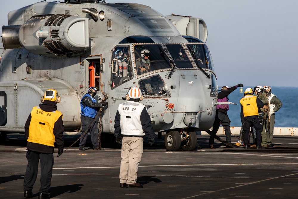 Sea Trials: CH-53K operates aboard USS Arlington