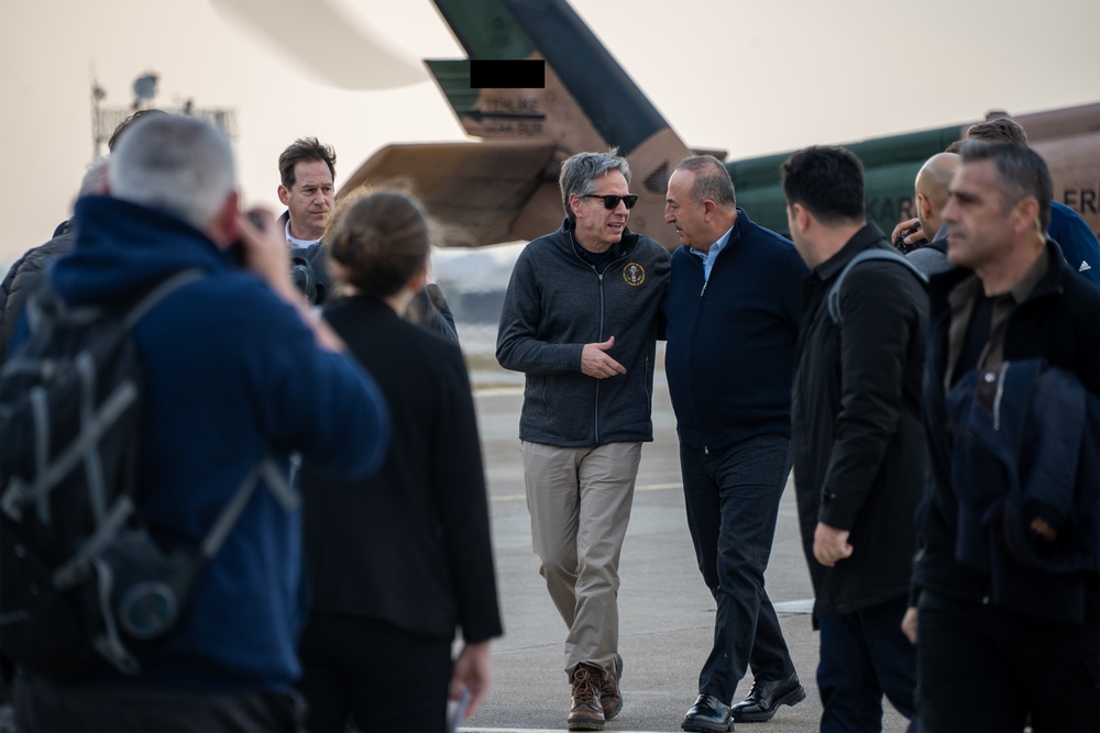 U.S. Secretary of State visits Incirlik AB in support of Türkiye earthquake relief